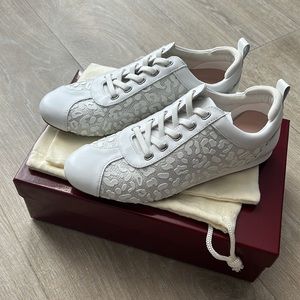 Taryn Rose Sneaker